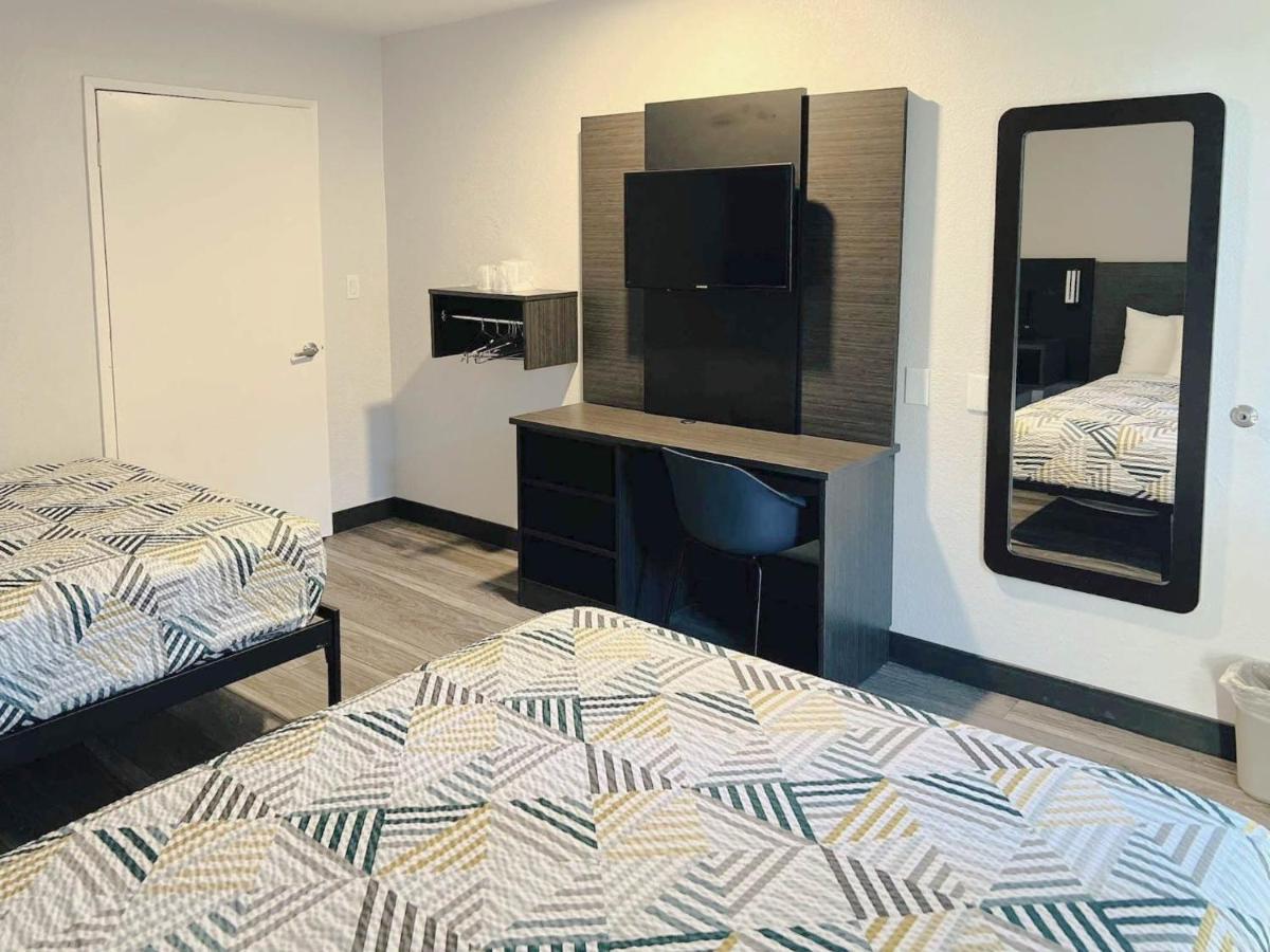 Hotel 6-marina, Ca - Monterey 2*