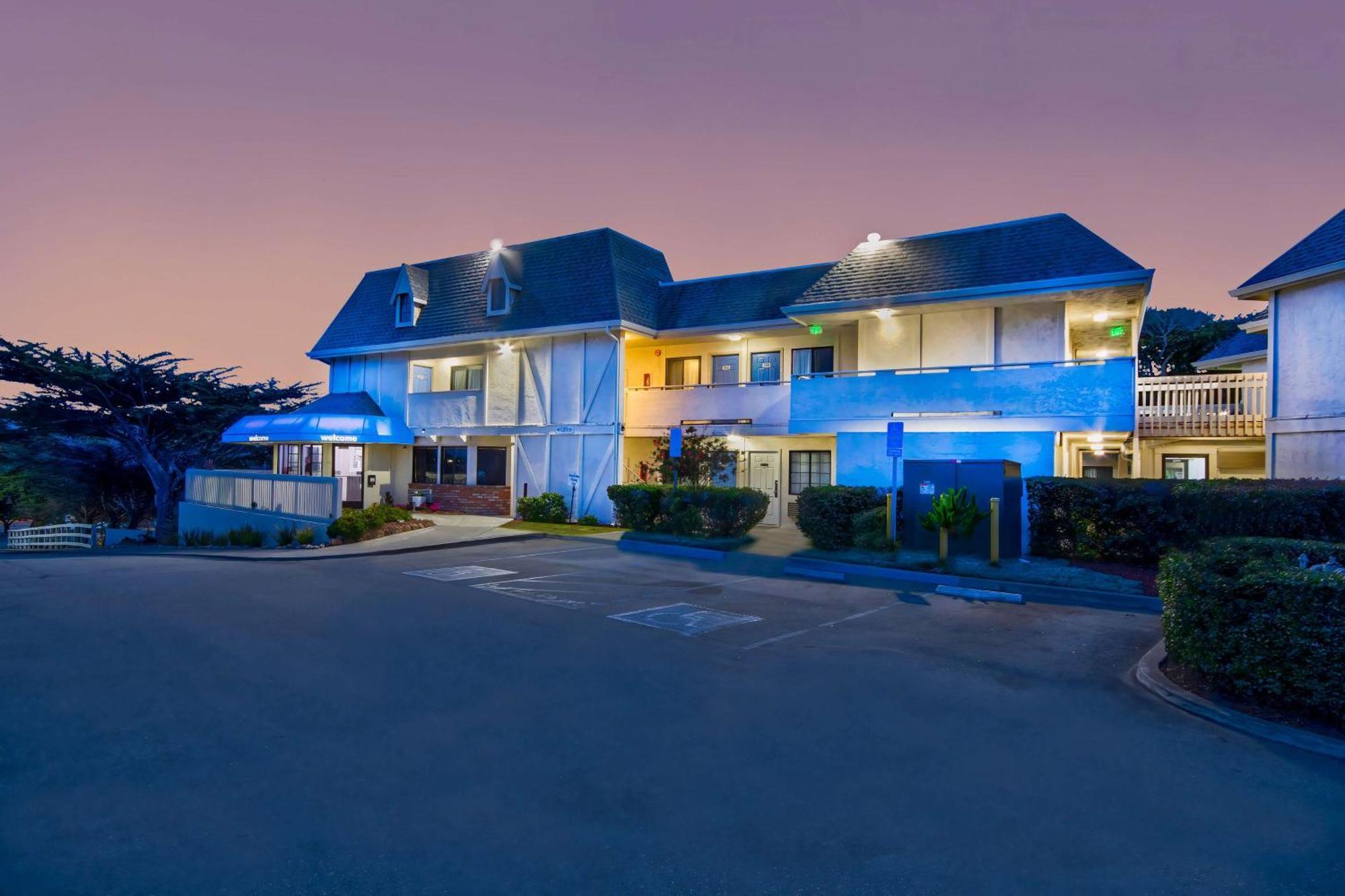 6-marina, Ca - Monterey Hotel 3*